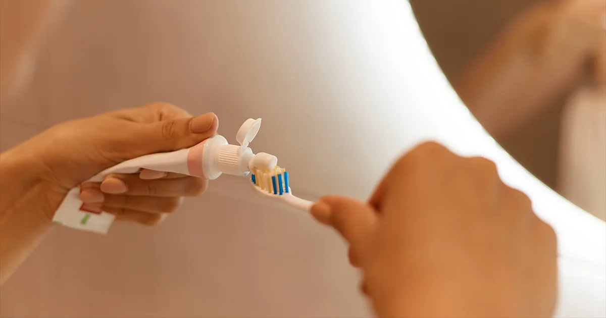 کاشت ایمپلنت دندان